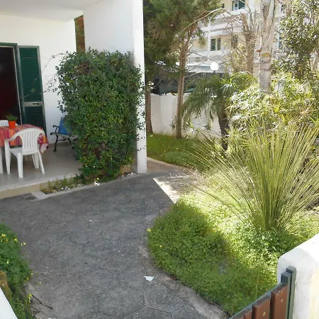 Holiday home Dei Pini, Con Giardino, Al Mare Di Baia