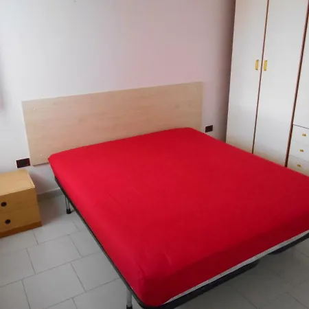 Dei Pini, Con Giardino, Al Mare Di Baia Holiday home *