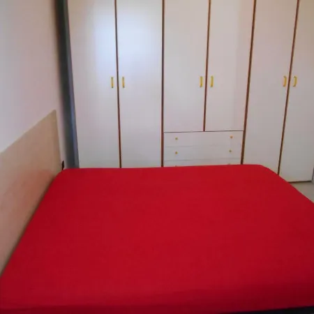 Dei Pini, Con Giardino, Al Mare Di Baia Holiday home