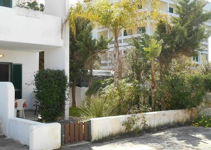 Dei Pini, Con Giardino, Al Mare Di Baia Holiday home *